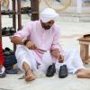 Akshay Kumar : Akshay Kumar Offers his Seva at a Gurudwara in Punjab While Shooting for Singh is Bling