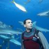 Akshay Kumar surrounded by the fish | Blue Photo Gallery