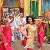 Ragini Khanna : Bharti dancing