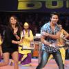 Rani Mukerji : Shahid Kapoor and Rani Mukherjee dancing