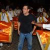 Salman Khan Dances on Dhol Beats During His Ganesh Visarjan Procession