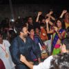 Raj Kundra and Shilpa Shetty Dances During Ganpati Visarjan!