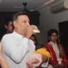 Suresh Oberoi Does Pooja Before Ganesh Visarjan