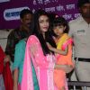 The Gorgeous Aishwarya Rai Bachchan Visits Siddhivinayak for Blessings