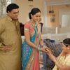 Ram Kapoor : Ketki showing Mehandi to Baa