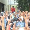 Amitabh Bachchan Greets His Fans Outside his Home