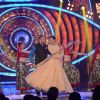 Sonam Dances WIth Salman During Promotions of 'Prem Ratan Dhan Payo' on Bigg Boss Nau