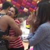 Bigg Boss 9 Nau - Yuvika Hugs Prince after He gifts her the 'Heart Paratha'