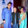 Rajesh Kumar, Mithilesh Chaturvedi and Disha Upadhyay at Zee Rishtey Awards 2015