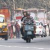Amitabh Bachchan riding scooter around Kolkata for "Te3n" with Nawazuddin Siddiqui as pillion rider