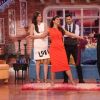 Kajol - SRK pose during the Promotions of 'Dilwale' on 'Comedy Nights with Kapil'