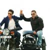 Shah Rukh Khan : Shah Rukh  and Salman Comes together for Bigg Boss 9 - 19th and 20th Dec