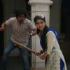 Rohit Bharadwaj and Sonali Nikam Plays Cricket on sets of Aadhe Adhoore