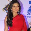 Drashti Dhami Sizzles in Red at Zee Rishtey Awards 2015
