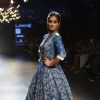 Illeana D'cruz Looks Stunning at Lakme Fashion Show 2016