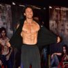 Tiger Shroff Shows off his ABS at Promotional event of Baaghi