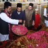 Emraan Hashmi and Mohammad Azharuddin Pays their Obeisance at Nizamuddin Dargah