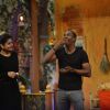 Dwayne Bravo & Raveena Tandon have PaniPuri on 'The Kapil Sharma Show'