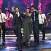 Varun Dhawan, John Abraham & Jacqueline  Promotes 'Dishoom' on India's Got Talent!