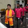 Abhishekh Bachchan at Siddhivinayak Temple with Puneri Paltan