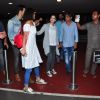 Varun Dhawan and Jacqueline Fernandes greets Sunny Leone at airport!