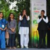 Amitabh Bachchan and CM participate in NDTV Maha Cleanathon campaign