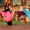 Nargis Fakhri and Sunil Grover dances at Promotion of 'Banjo' on Sets of The Kapil Sharma Show