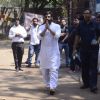 Suniel Shetty at his father's funeral!