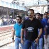 Vivek Oberoi takes a train journey to promote housing project Karrm Brahmaand!