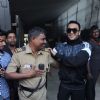 Ranveer Singh with a Policemen