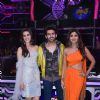 Kriti Sanon and Kartik Aaryan papped at the sets of Super Dancer 3!