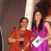 Kareena Kapoor at Bharat n Dorris Awards