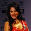 Sophie Chowdhary on the ramp in Kolkata fashion week in Kolkata on 12th Sep 09