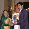 The President, Smt Pratibha Devisingh Patil presenting the Padma Shri Award to Shri Vijender Singh, at the Civil Investiture Ceremony-II, at Rashtrapati Bhavan, in New Delhi on April 07, 2010