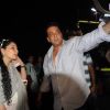 Sanjay Dutt : Manyaata surprise visit to Chotte Ustaad set as Sanjay receiving on set