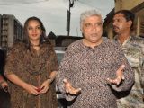 Javed Akhtar and Shabana Azmi at Bablu Aziz prize distribution for children event, Santacruz