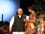 Aircel Presented J J Valayas Sensational Regal Tasveer Couture Collection That Ended The First Day And Entralled The Audience At Lakm Fashion Week Winter/Festive 2011