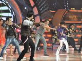 Salman Khan promotes Jai Ho on Dance India Dance
