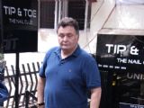 Rishi Kapoor Snapped at Tip Toe Salon, Bandra