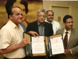 IGNOU vice chancellor Prof V N Rajasekharan and AEPC chairman Rakesh Vaid at the signing of the MOU at New Delhi