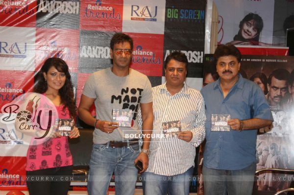 Ajay Devgan at "Aakrosh" music launch at Relaince Trends at Bandra (100723)