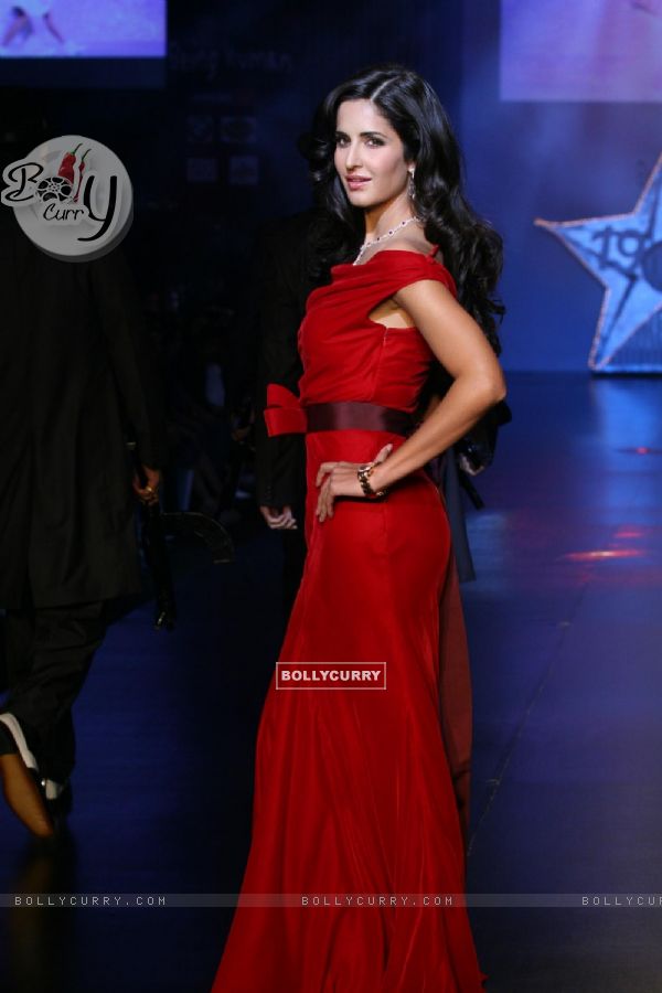 Katrina Kaif in Being Human show at HDIL India Couture Week 2010