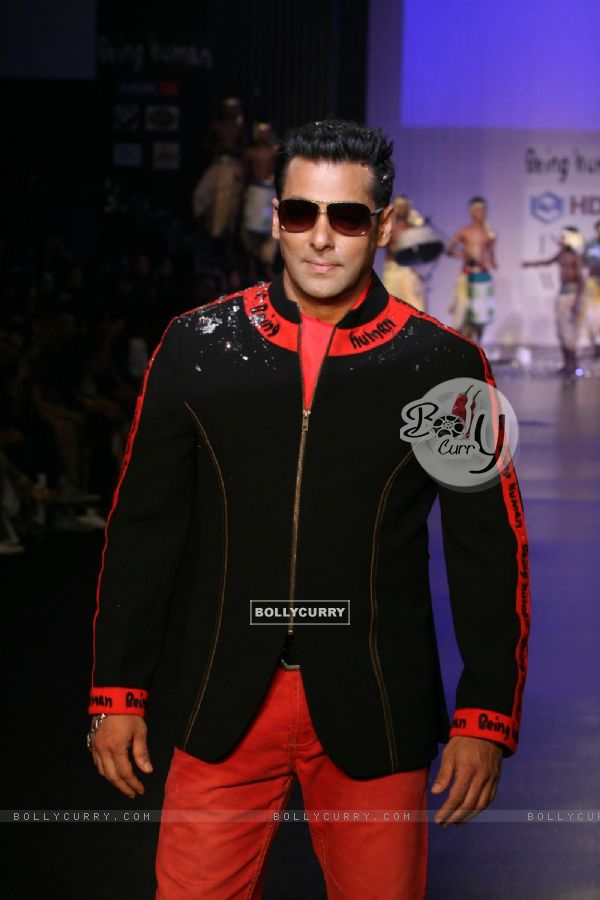 Salman Khan in Being Human show at HDIL India Couture Week 2010