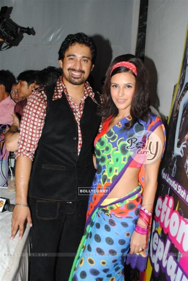 Neha Dhupia & Rannvijay at Navratri Dandiya 2010 in Borivali