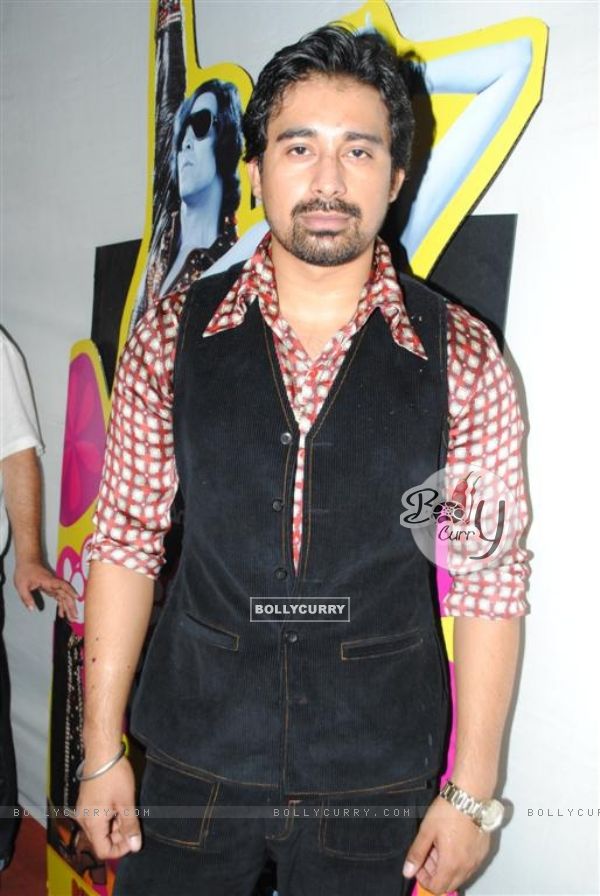 Rannvijay Singh at Navratri Dandiya 2010 in Borivali