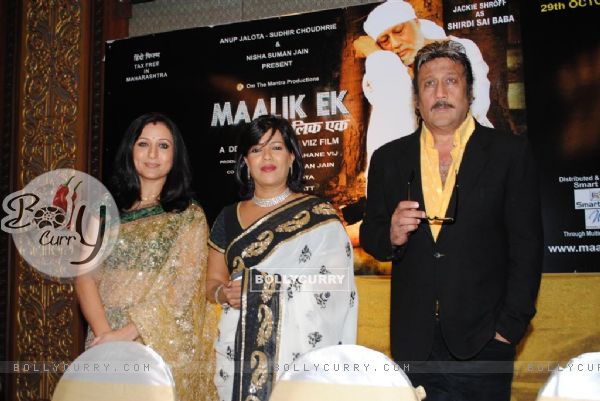 Jackie Shroff and Kishori Shahane at Music Launch of Maalik Ek Sea Princess, Mumbai (102017)