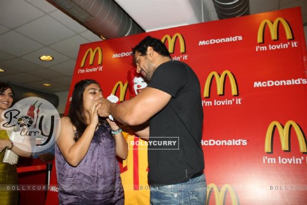 John and Pakhi at McDonalds to promote Jhoothi Hi Sahi at Andheri, Mumbai (102050)