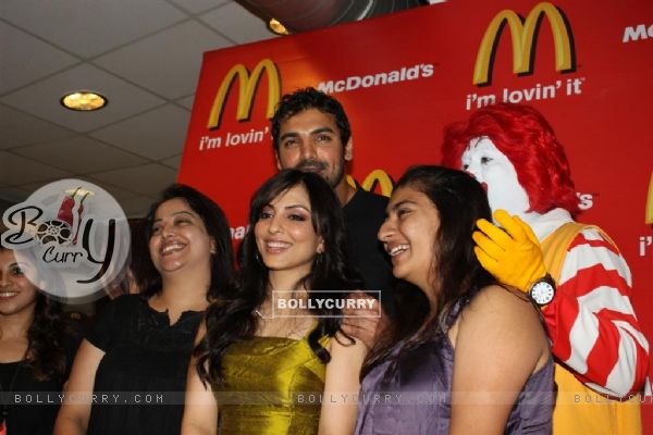 John and Pakhi at McDonalds to promote Jhoothi Hi Sahi at Andheri, Mumbai (102054)
