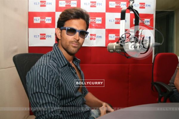 Hrithik Roshan at Big FM to promote Guzaarish (102104)