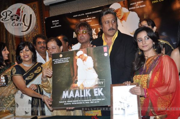 Jackie Shroff, Shakti Kapoor and Divya Dutta at Sabka Maalik Ek Music Launch at Sea Princess (102122)